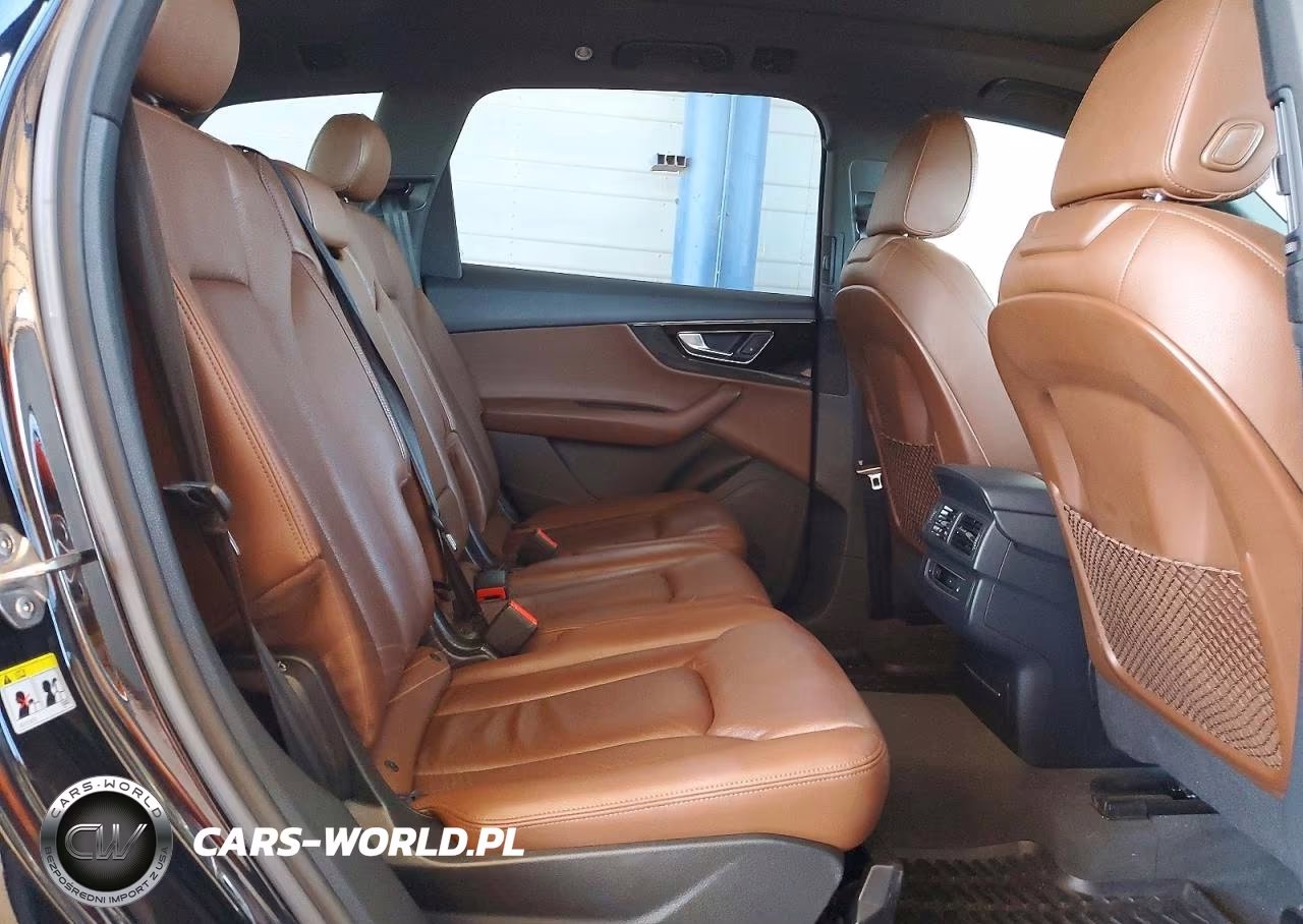 2017 Audi Q7 Premium Plus VIN:WA1LAAF76HD009708 - 10