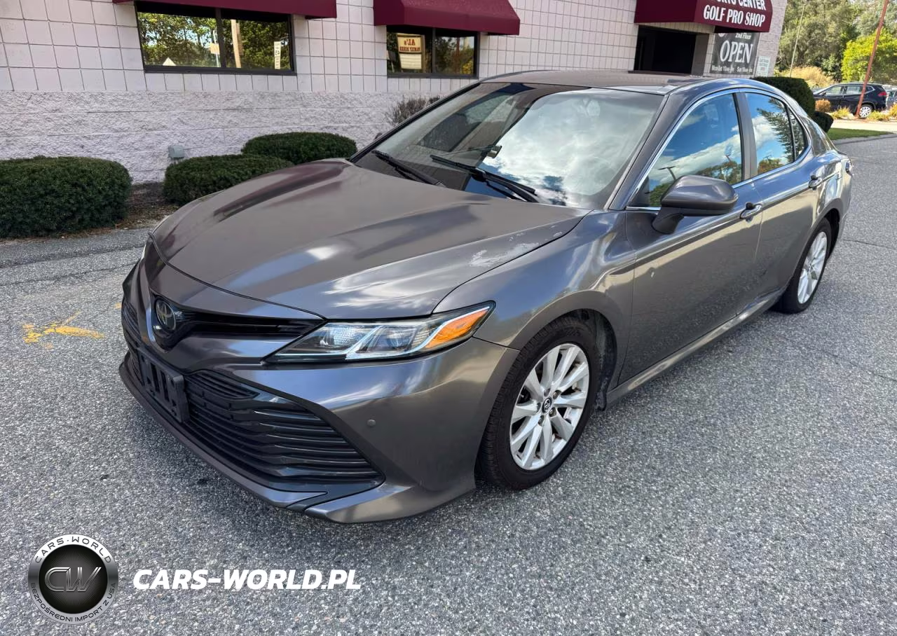 2019 Toyota Camry Le VIN:4T1B11HK7KU268200 - 2