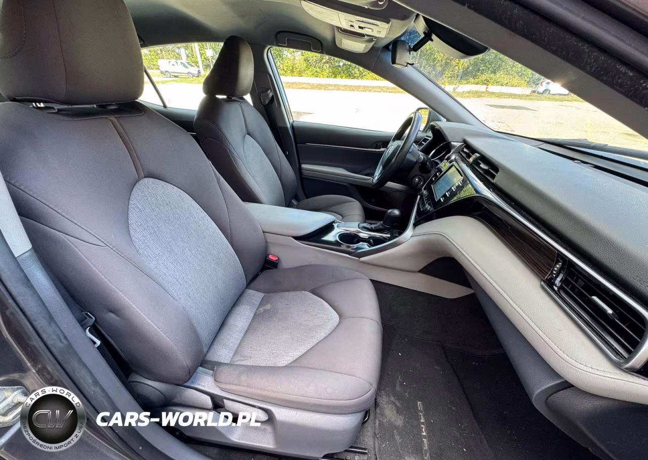 2019 Toyota Camry Le VIN:4T1B11HK7KU268200 - 5