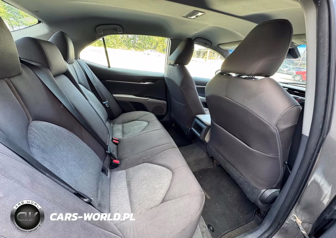 2019 Toyota Camry Le VIN:4T1B11HK7KU268200 - 6