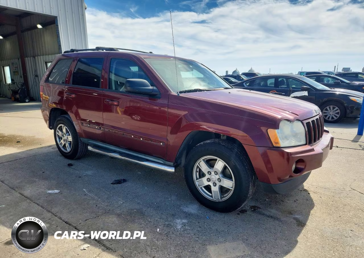 2007 Jeep Grand Cherokee Laredo VIN:1J8HS48P47C699320 - 4
