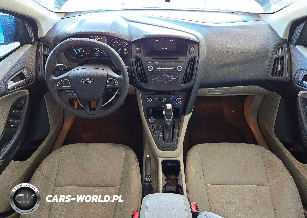 2016 Ford Focus Se VIN:1FADP3F21GL395893 - 8