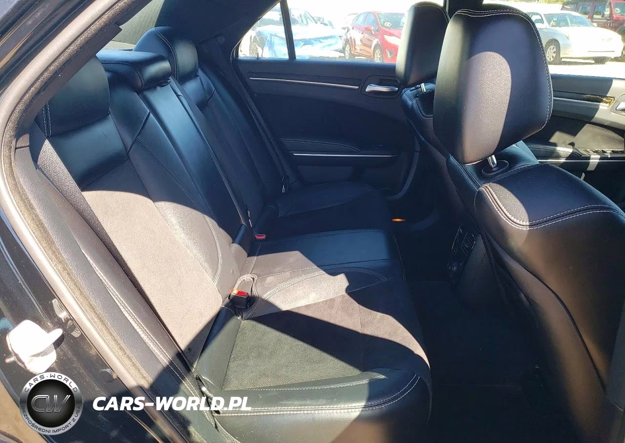 2012 Chrysler 300 Srt-8 VIN:2C3CCAFJ7CH800857 - 10