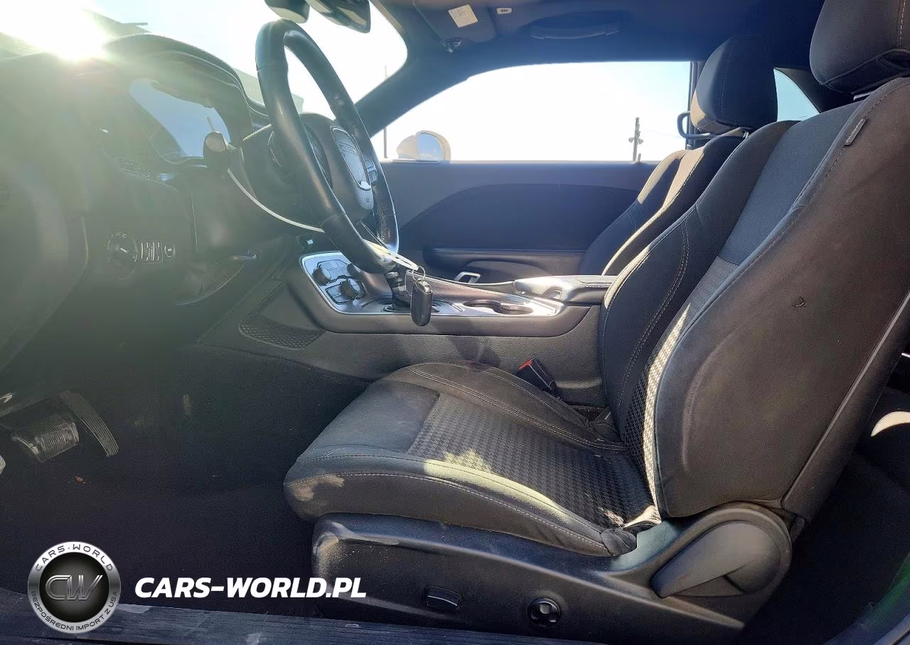 2018 Dodge Challenger Sxt VIN:2C3CDZAG0JH298276 - 7