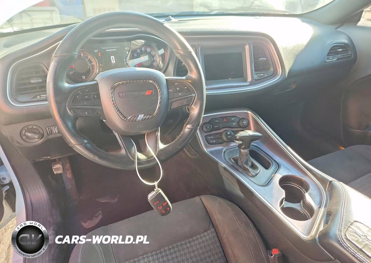 2018 Dodge Challenger Sxt VIN:2C3CDZAG0JH298276 - 8