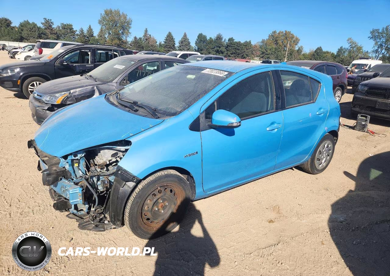2016 Toyota Prius C Two VIN:JTDKDTB34G1133418 - 1