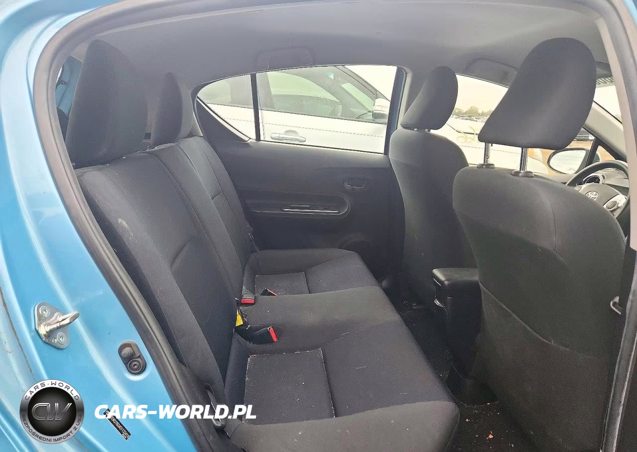 2016 Toyota Prius C Two VIN:JTDKDTB34G1133418 - 10