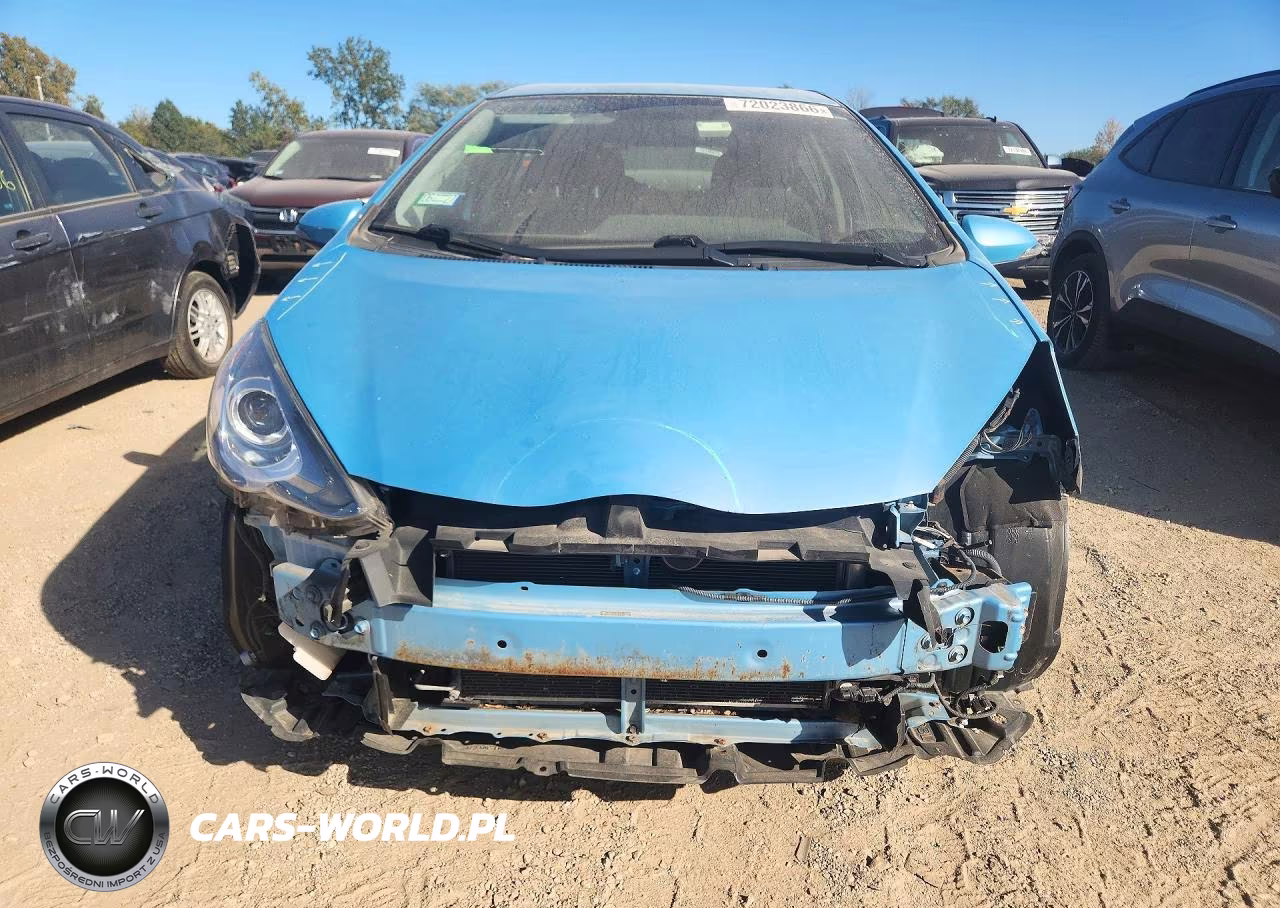 2016 Toyota Prius C Two VIN:JTDKDTB34G1133418 - 5