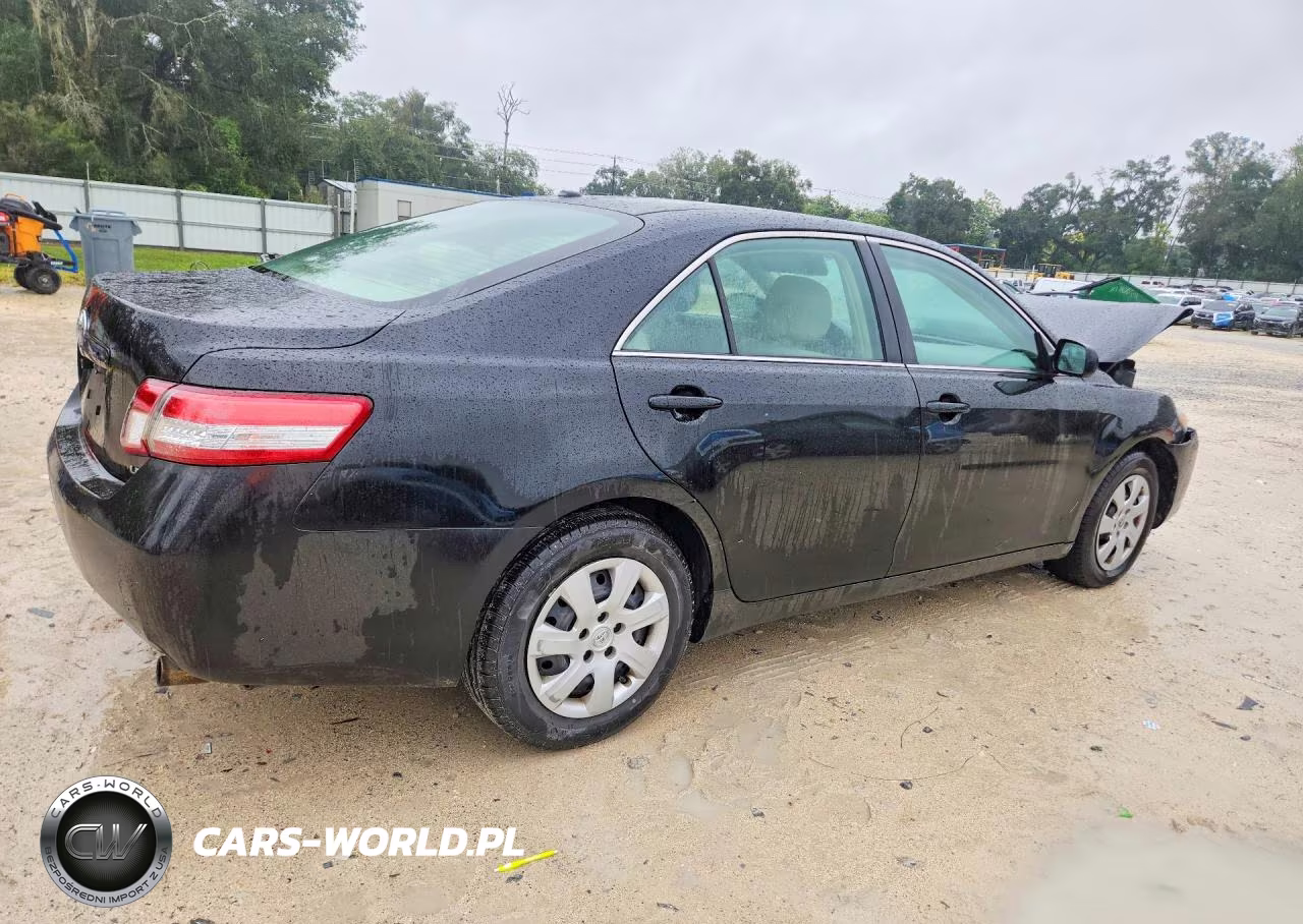 2010 Toyota Camry Le VIN:4T1BF3EK9AU097417 - 3