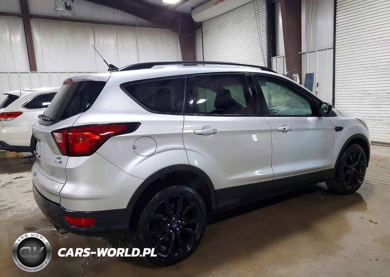 2019 Ford Escape Se VIN:1FMCU9GD1KUB76402 - 3
