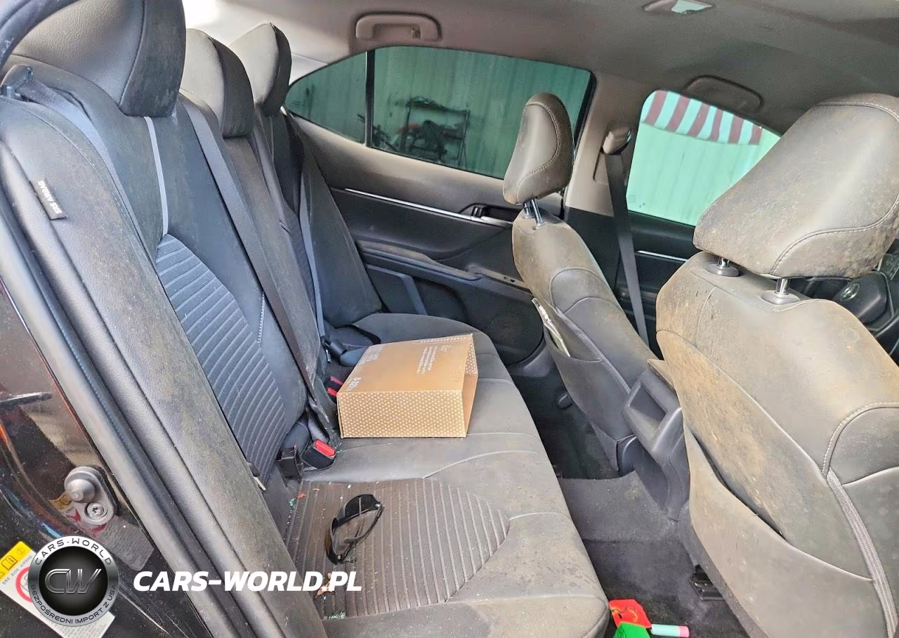 2018 Toyota Camry Se VIN:4T1B11HK5JU085859 - 10