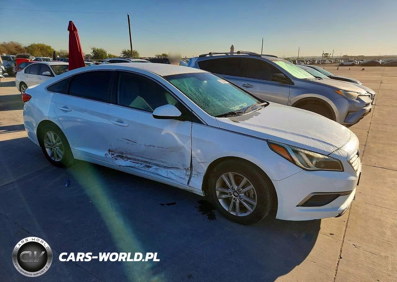 2016 Hyundai Sonata Se VIN:5NPE24AF6GH299887 - 4