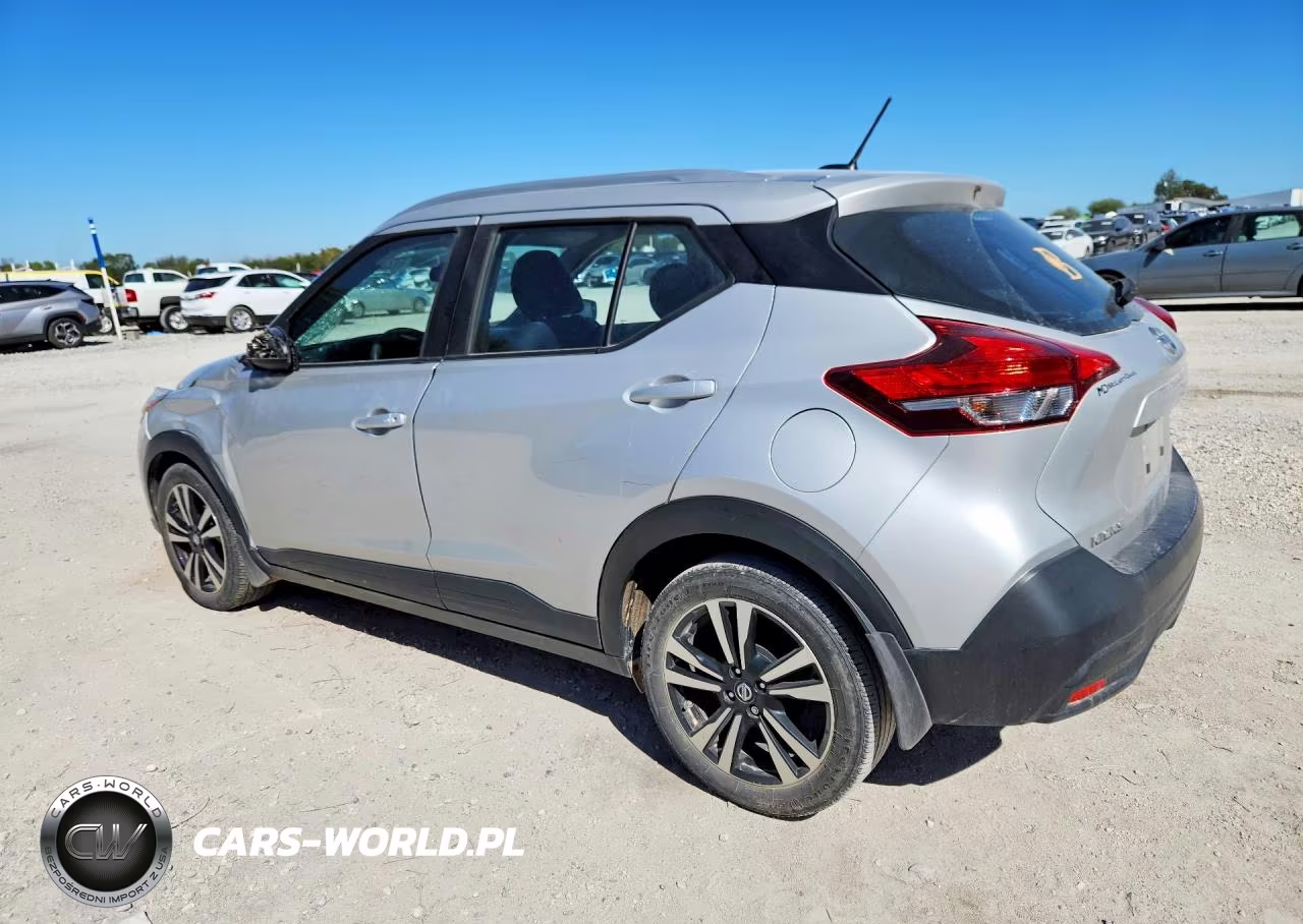 2018 Nissan Kicks Sv VIN:3N1CP5CU5JL536924 - 2