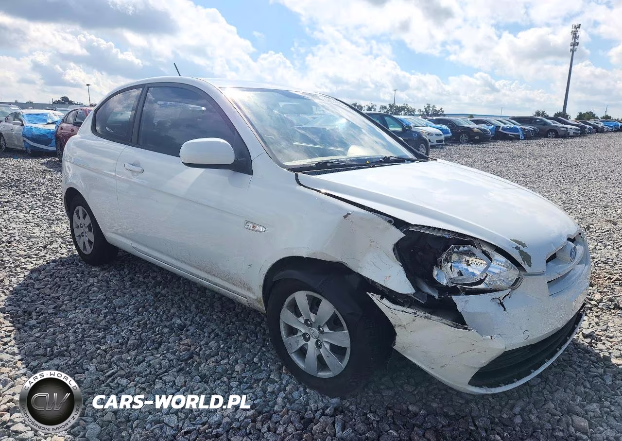 2011 Hyundai Accent Gs VIN:KMHCM3AC3BU197541 - 4