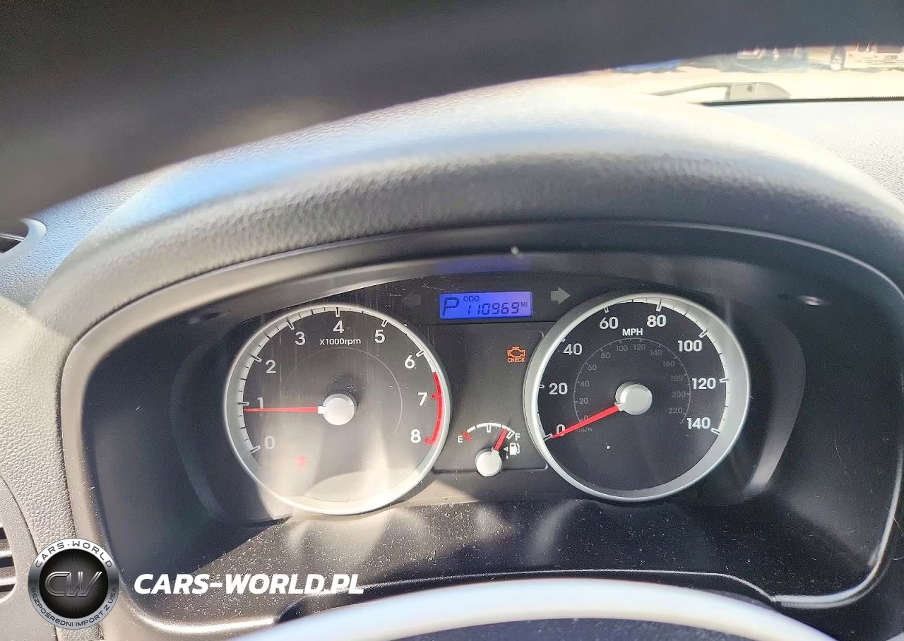 2011 Hyundai Accent Gs VIN:KMHCM3AC3BU197541 - 9