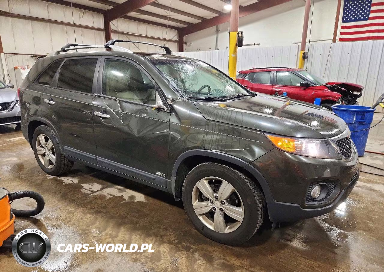 2013 Kia Sorento Ex VIN:5XYKUDA28DG329193 - 4