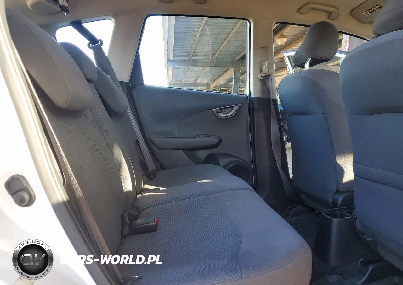 2012 Honda Fit VIN:JHMGE8H38CC035643 - 10