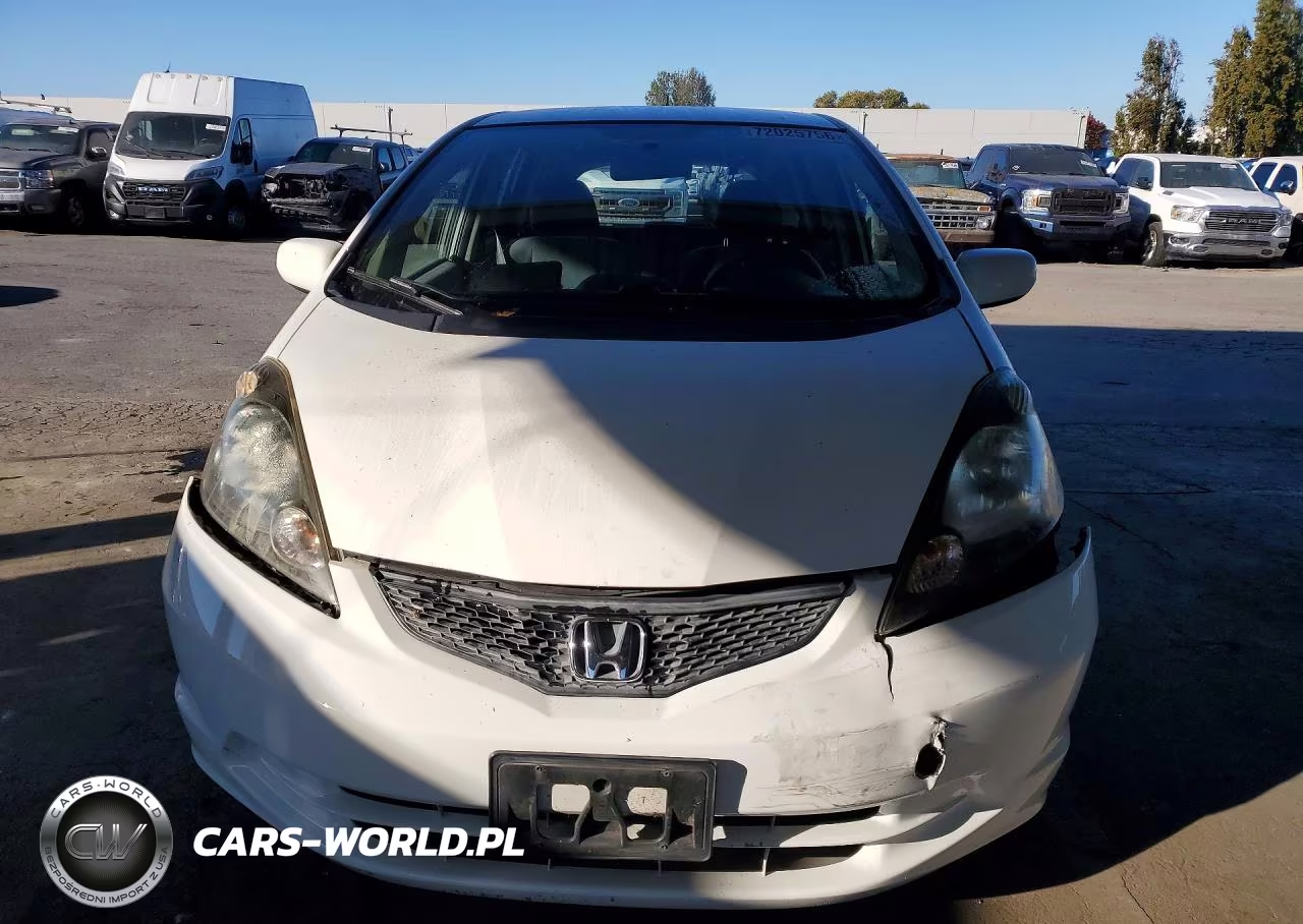 2012 Honda Fit VIN:JHMGE8H38CC035643 - 5