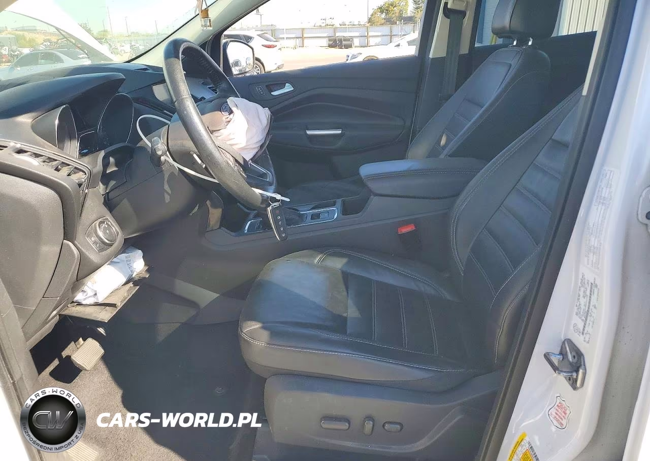 2017 Ford Escape Titanium VIN:1FMCU9J98HUD21836 - 7