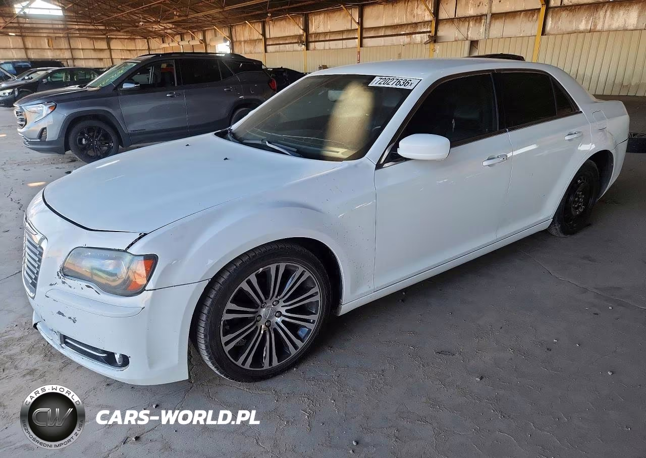 2013 Chrysler 300 S – zdjęcie 1 z 12