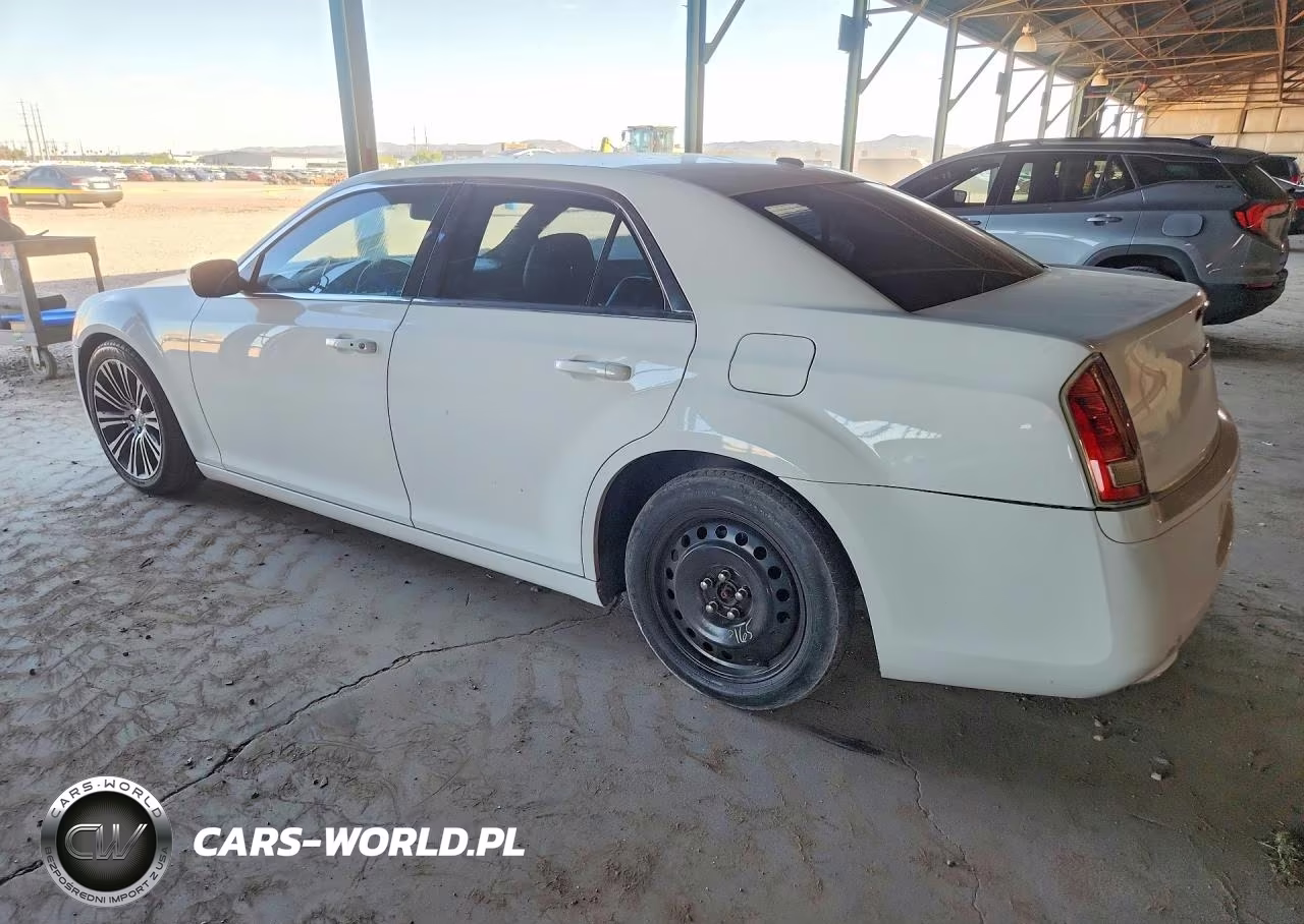2013 Chrysler 300 S VIN:2C3CCABG5DH532919 - 2