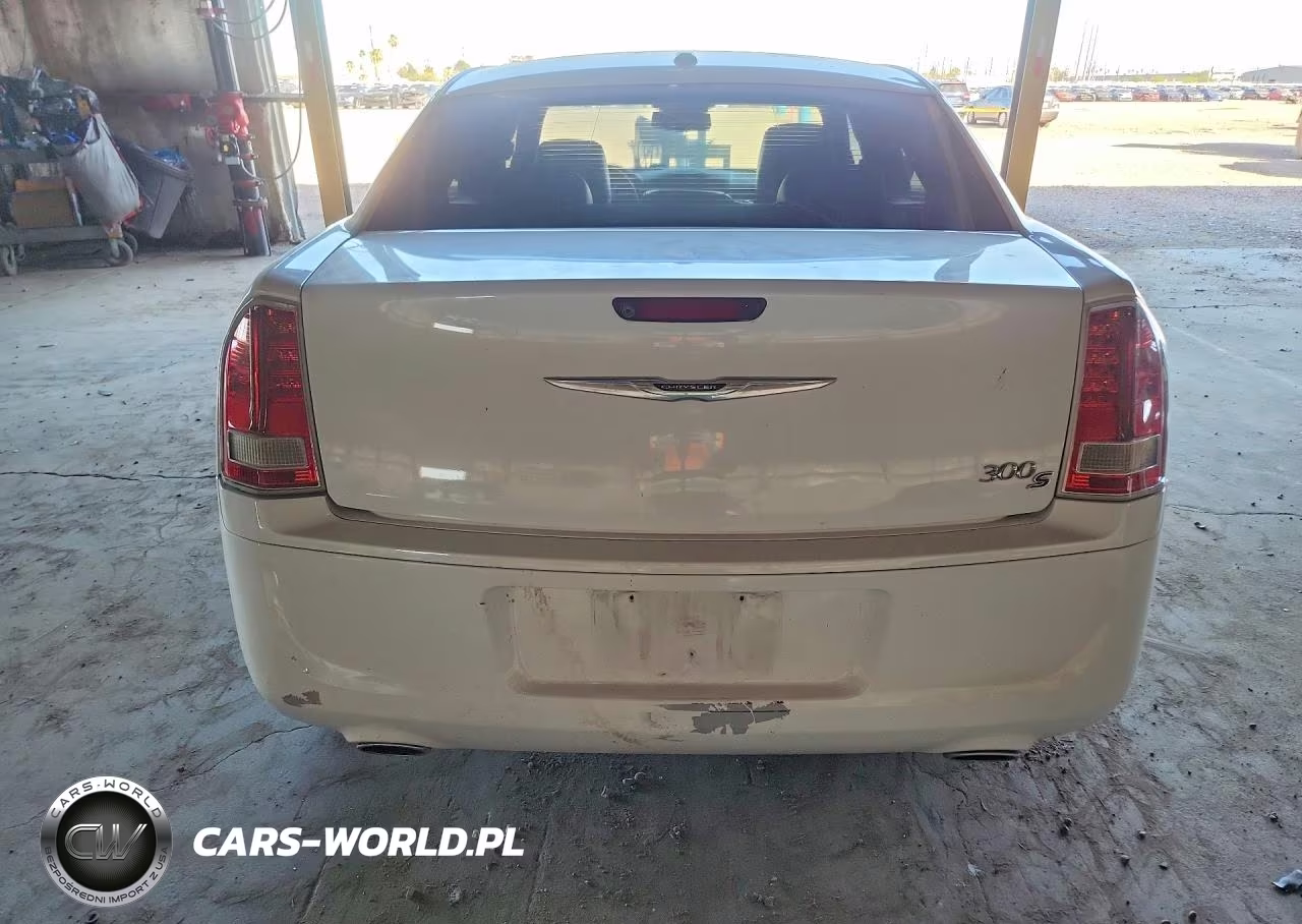 2013 Chrysler 300 S VIN:2C3CCABG5DH532919 - 6