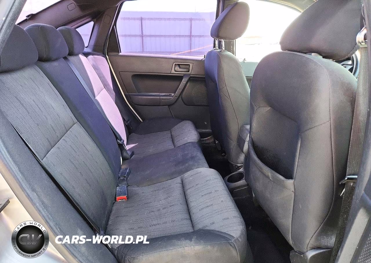 2010 Ford Focus Se VIN:1FAHP3FN8AW207341 - 10