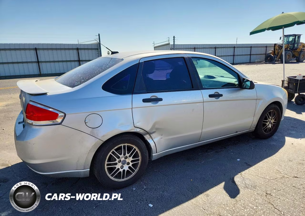 2010 Ford Focus Se VIN:1FAHP3FN8AW207341 - 3