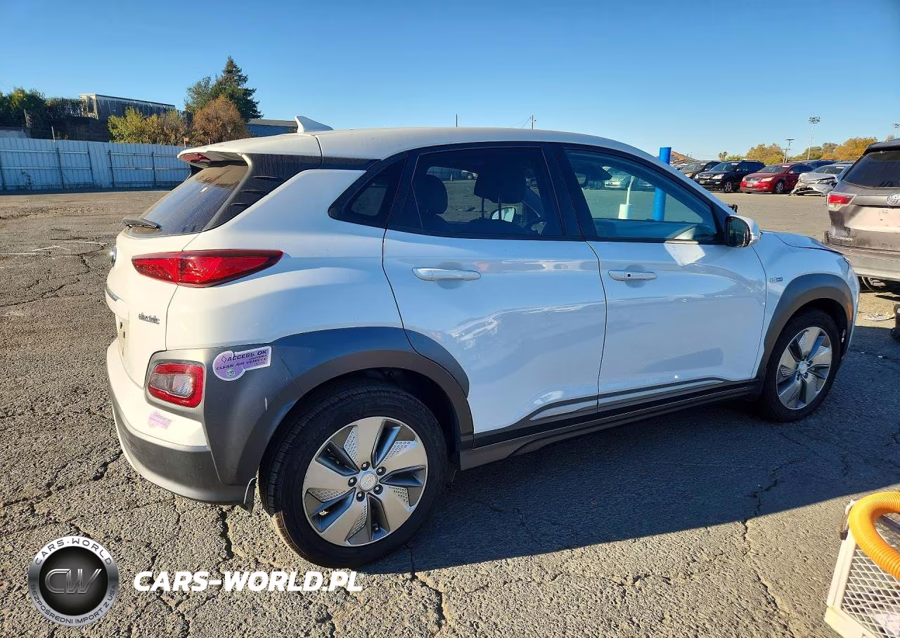 2019 Hyundai Kona Limited VIN:KM8K33AG4KU046788 - 3