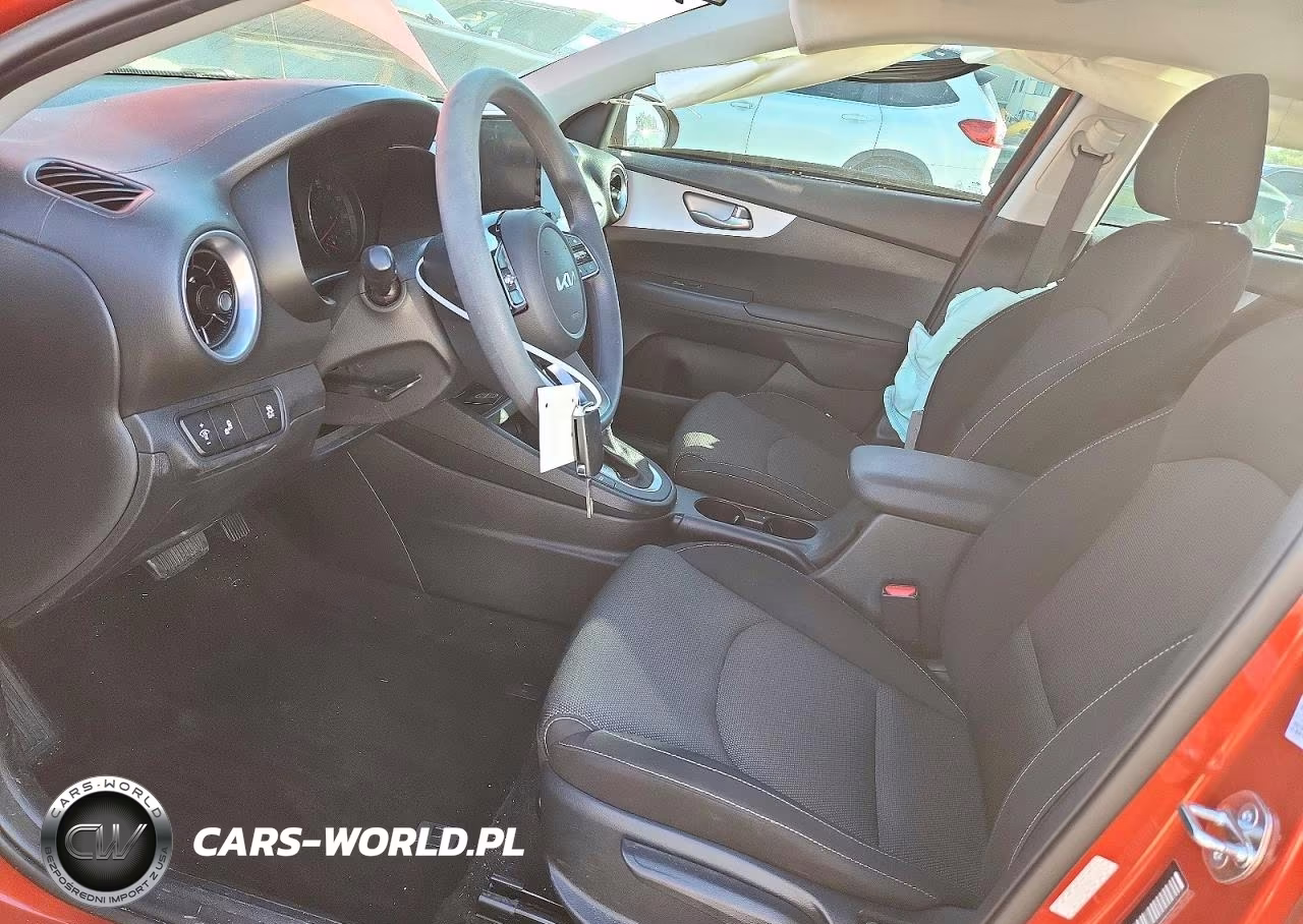 2024 Kia Forte Lxs VIN:3KPF24ADXRE699672 - 7