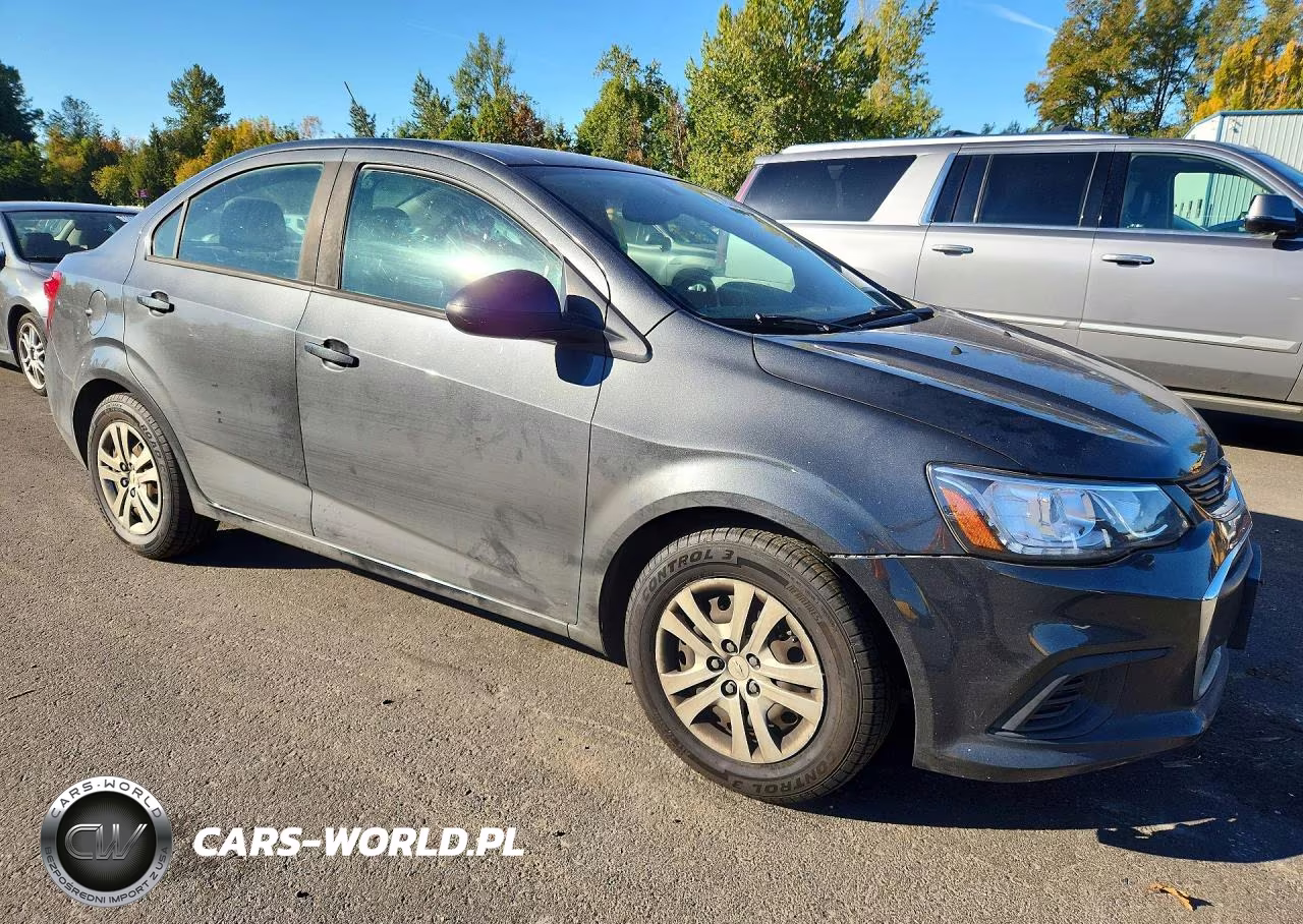 2018 Chevrolet Sonic Ls VIN:1G1JB5SGXJ4136399 - 4