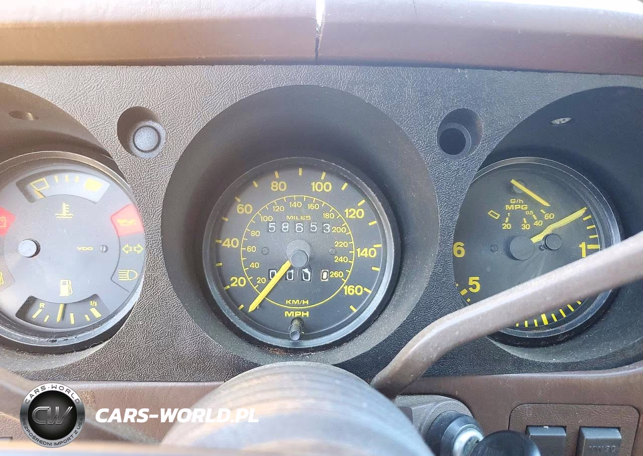 1984 Porsche 944 VIN:WP0AA0942EN464764 - 9
