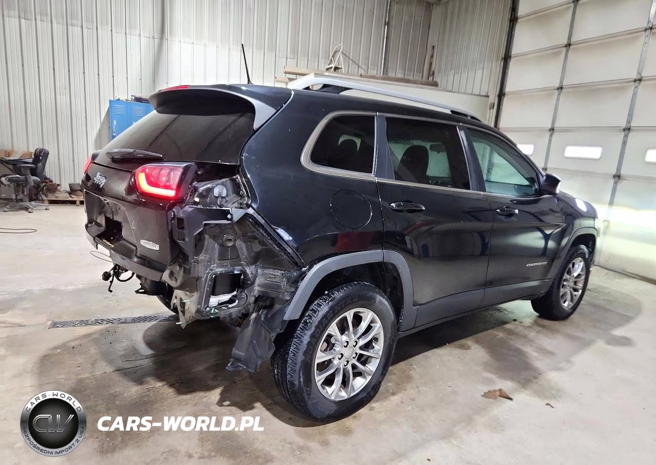 2019 Jeep Cherokee Latitude Plus VIN:1C4PJMLX1KD120719 - 3