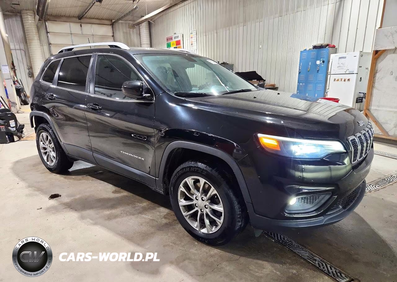 2019 Jeep Cherokee Latitude Plus VIN:1C4PJMLX1KD120719 - 4
