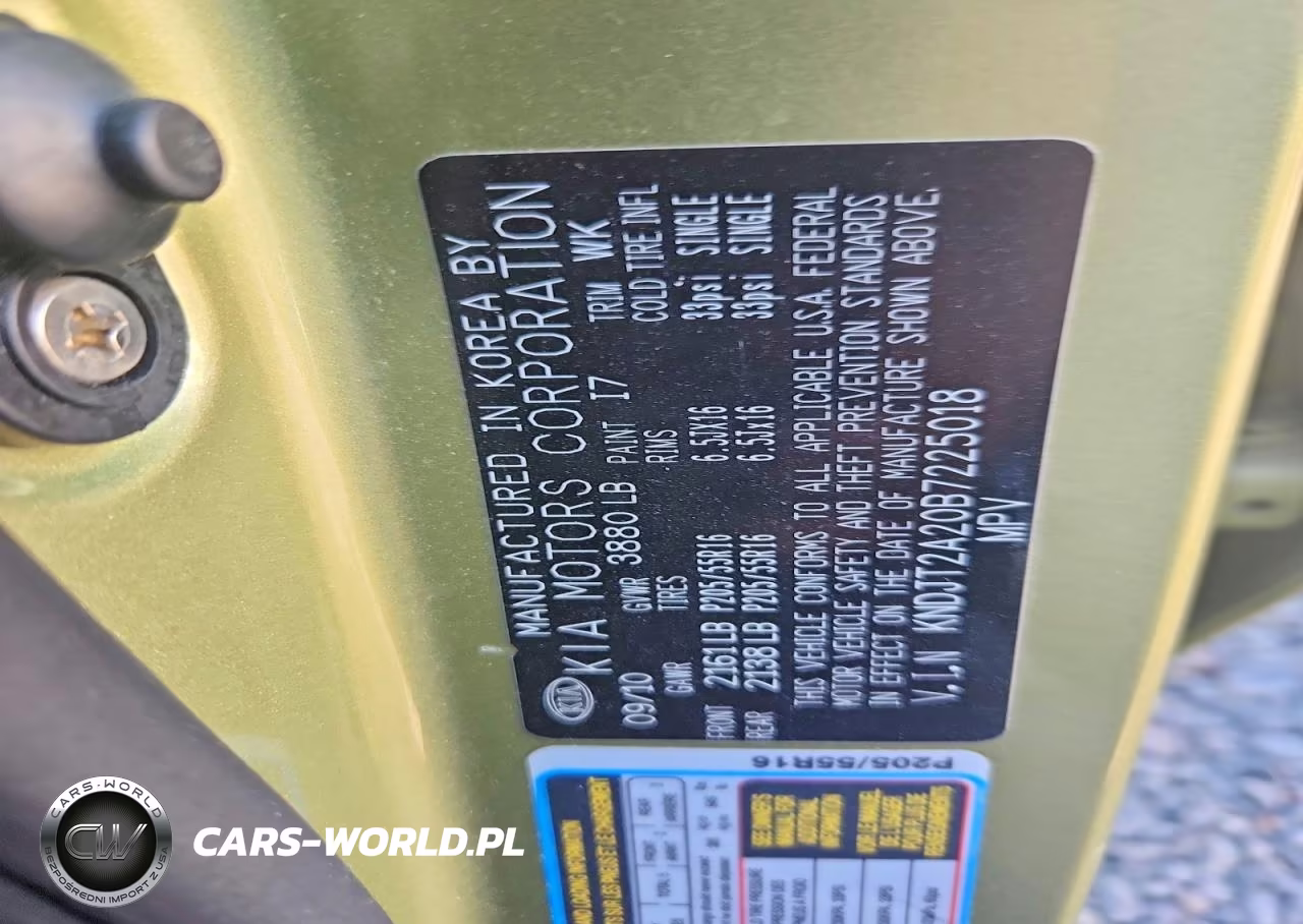 2011 Kia Soul + VIN:KNDJT2A20B7225018 - 14