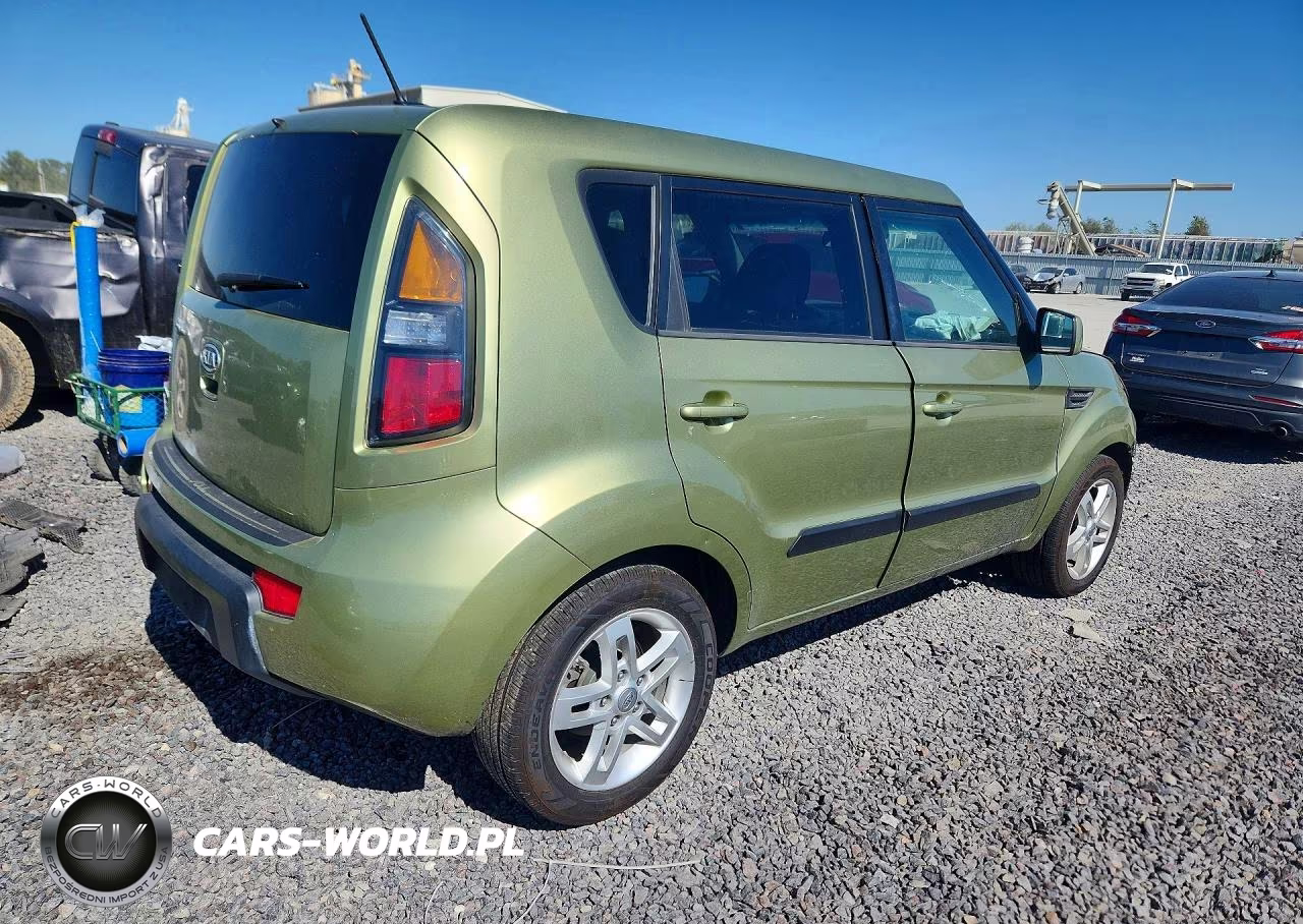 2011 Kia Soul + VIN:KNDJT2A20B7225018 - 3