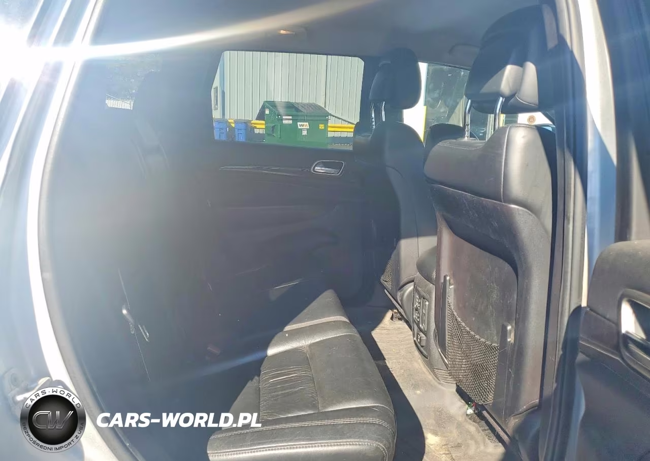 2011 Jeep Grand Cherokee Laredo VIN:1J4RR4GG4BC737611 - 10