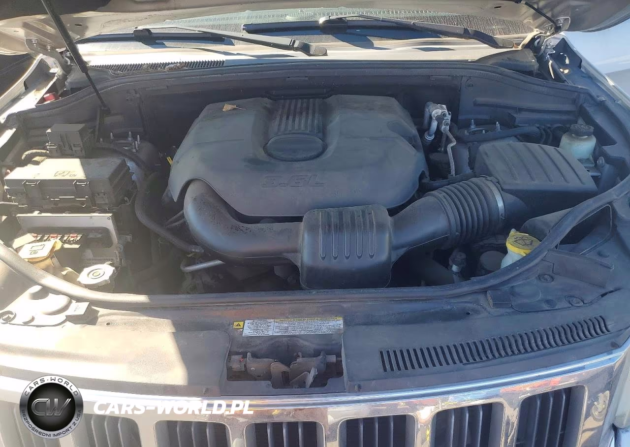 2011 Jeep Grand Cherokee Laredo VIN:1J4RR4GG4BC737611 - 11