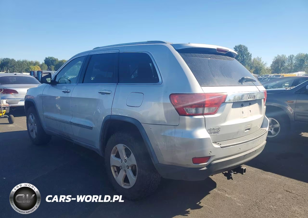 2011 Jeep Grand Cherokee Laredo VIN:1J4RR4GG4BC737611 - 2