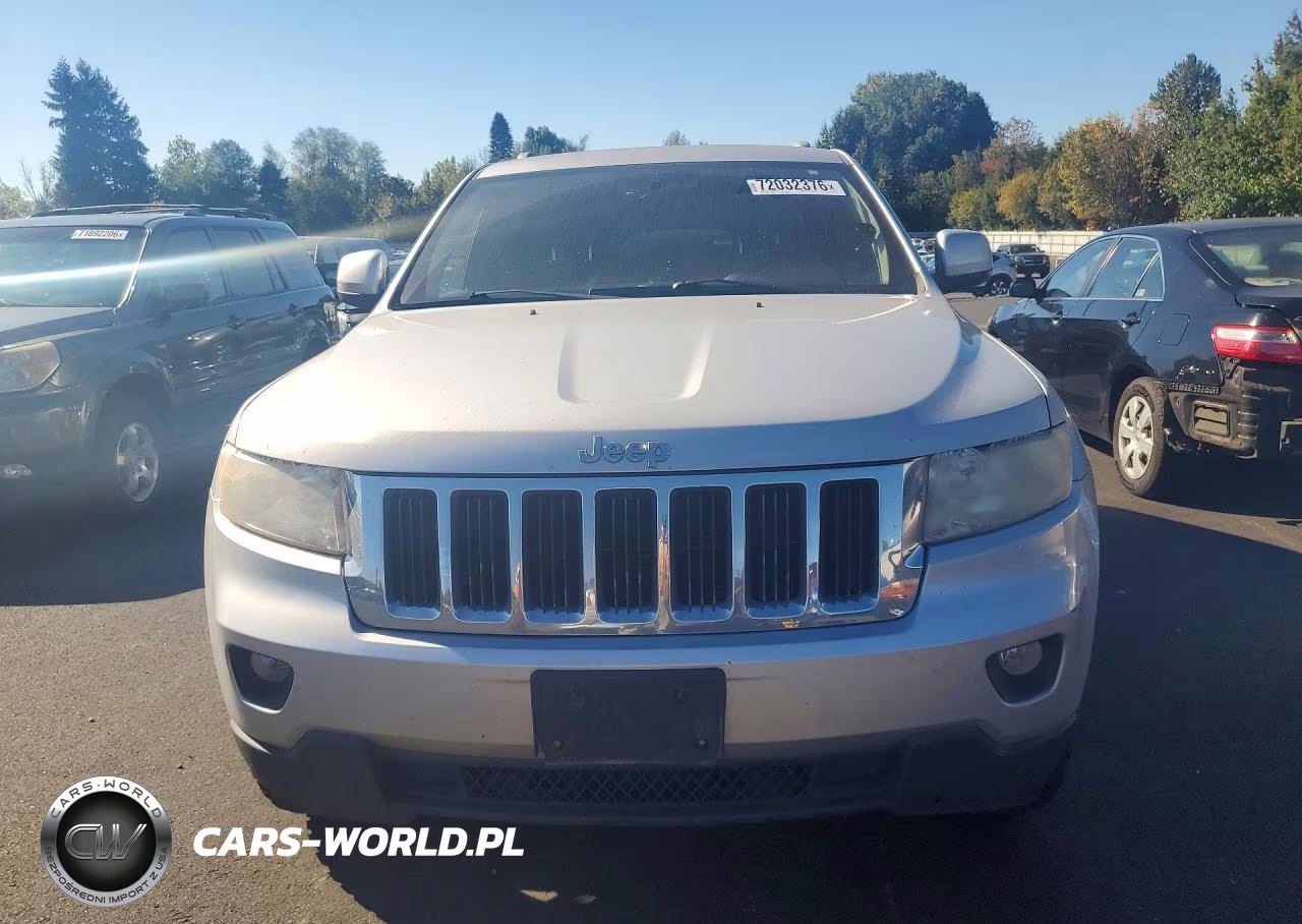 2011 Jeep Grand Cherokee Laredo VIN:1J4RR4GG4BC737611 - 5