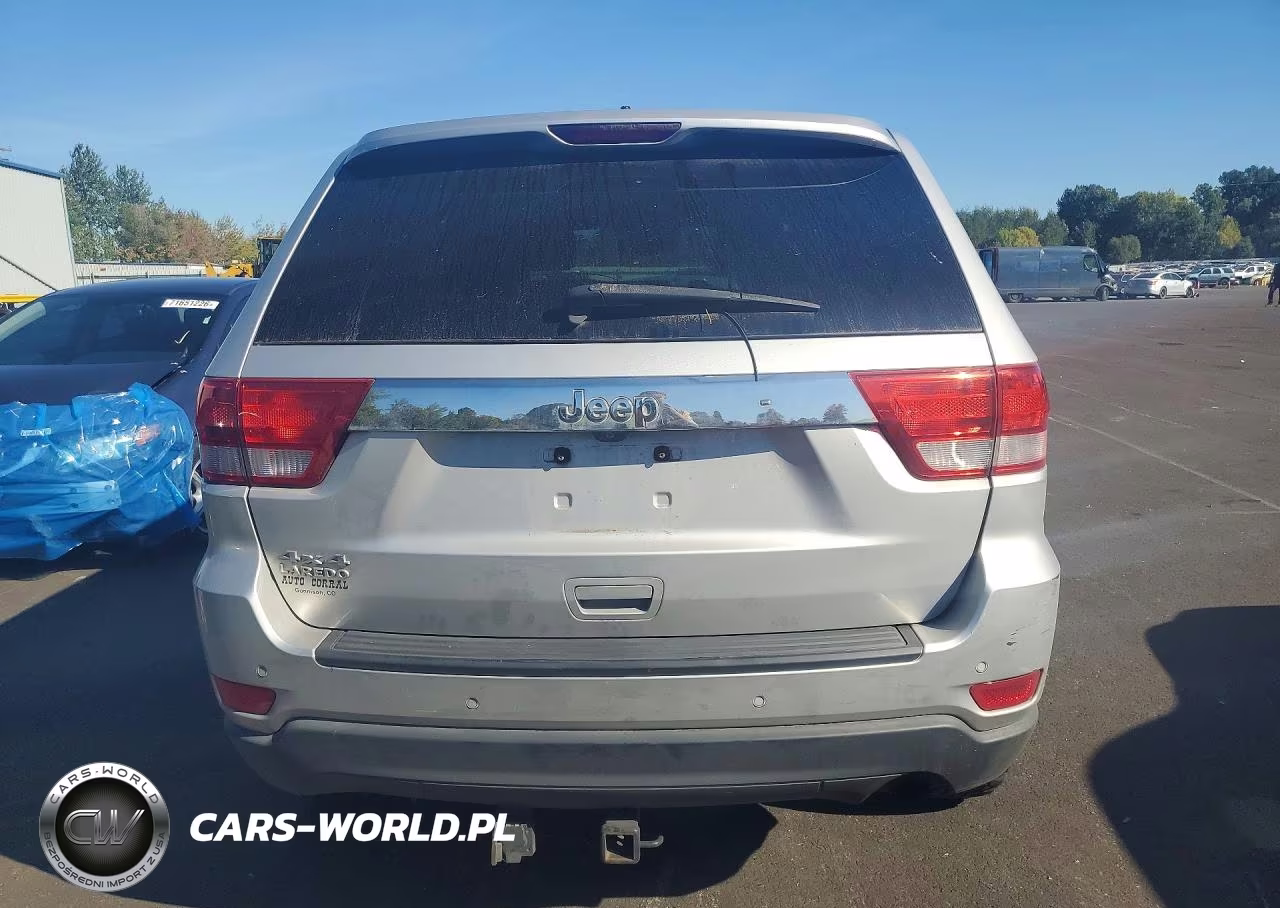 2011 Jeep Grand Cherokee Laredo VIN:1J4RR4GG4BC737611 - 6