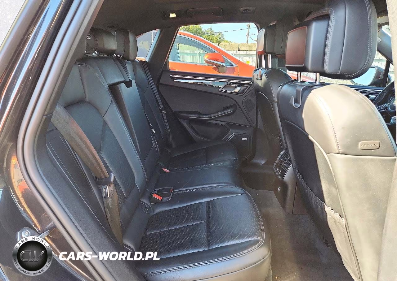 2020 Porsche Macan VIN:WP1AA2A53LLB12462 - 11