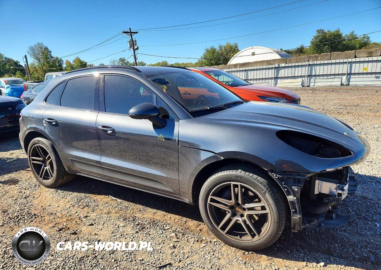 2020 Porsche Macan VIN:WP1AA2A53LLB12462 - 4