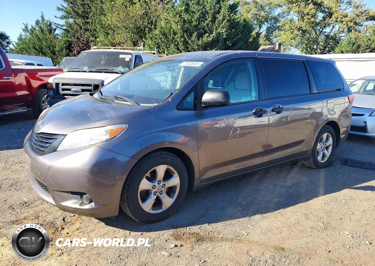 2015 Toyota Sienna L 7-Passenger – zdjęcie 1 z 13