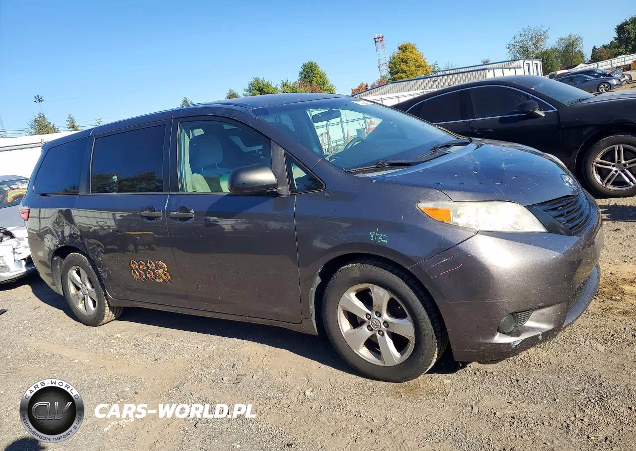 2015 Toyota Sienna L 7-Passenger VIN:5TDZK3DC0FS596157 - 4