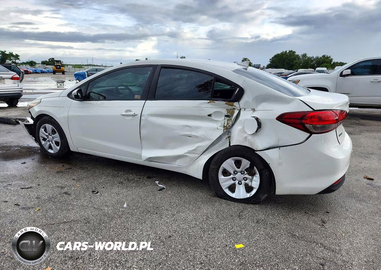 2017 Kia Forte Lx VIN:3KPFK4A7XHE082572 - 2