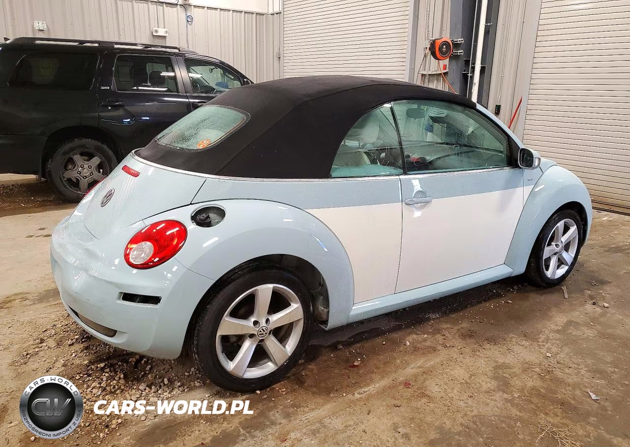 2010 Volkswagen New Beetle VIN:3VWRW3AL8AM003742 - 3