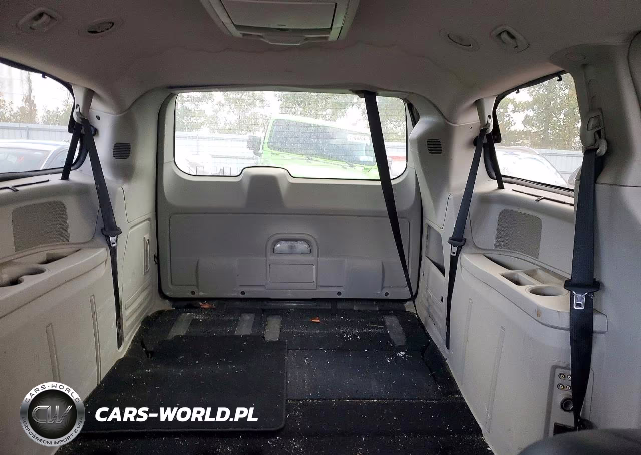2012 Chrysler Town & Country Touring L VIN:2C4RC1CG3CR192148 - 10