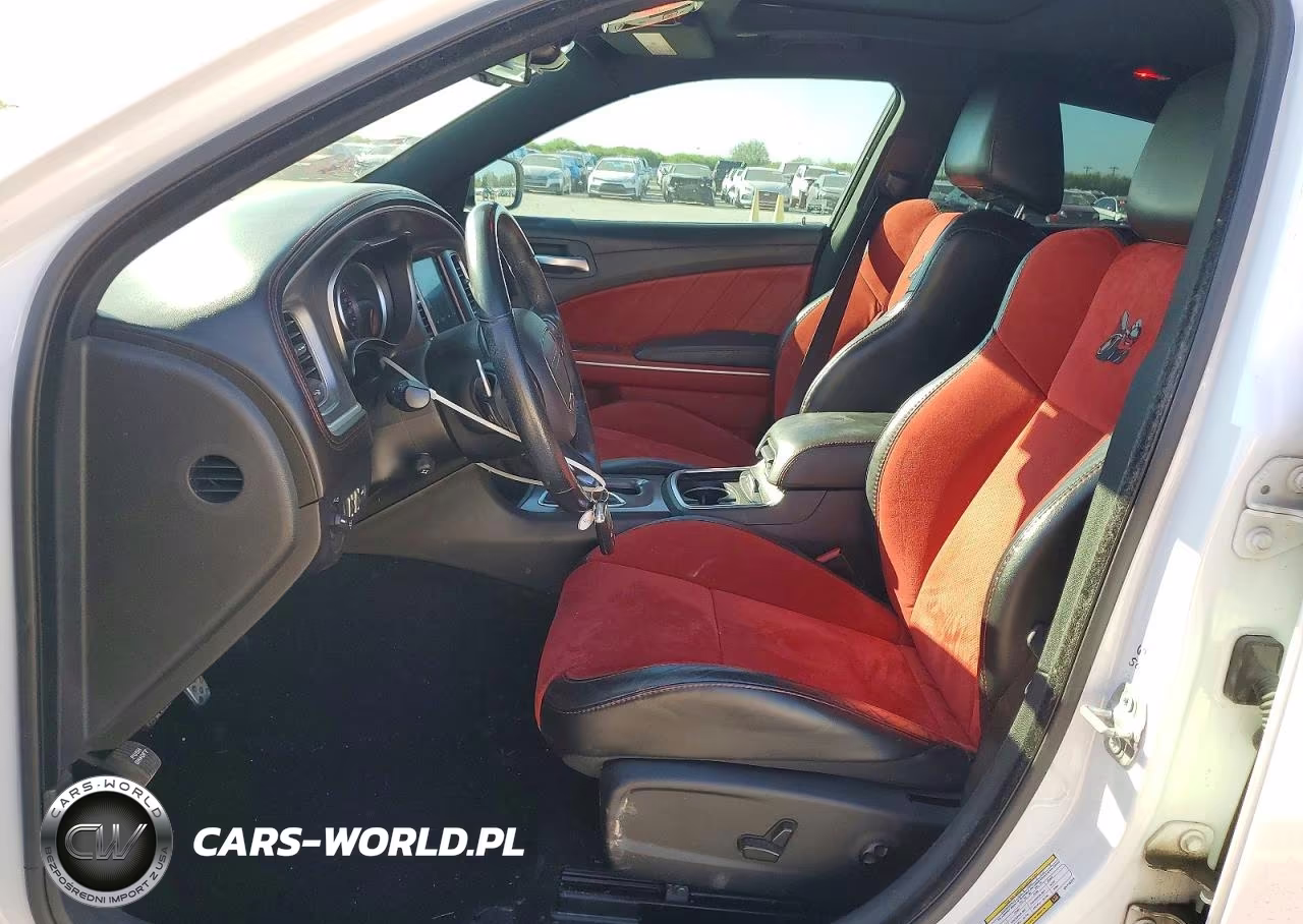 2019 Dodge Charger Scat Pack VIN:2C3CDXGJ2KH718323 - 7