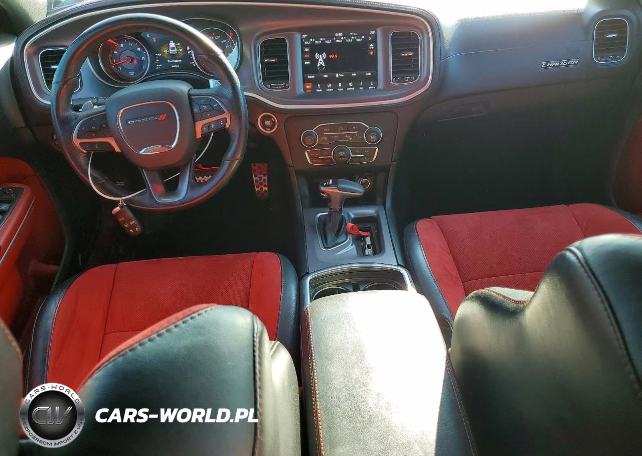 2019 Dodge Charger Scat Pack VIN:2C3CDXGJ2KH718323 - 8